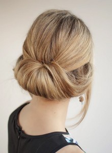 rolled-up-loose-bun-for-women-to-wear-to-work