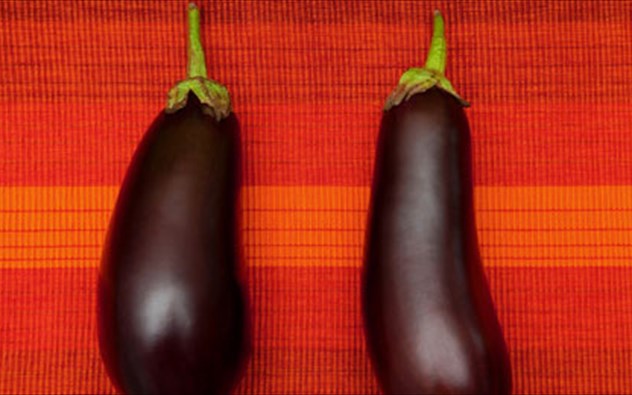 i-melitzana-kai-ta-ofeli-tis-sti-diatrofi-mas