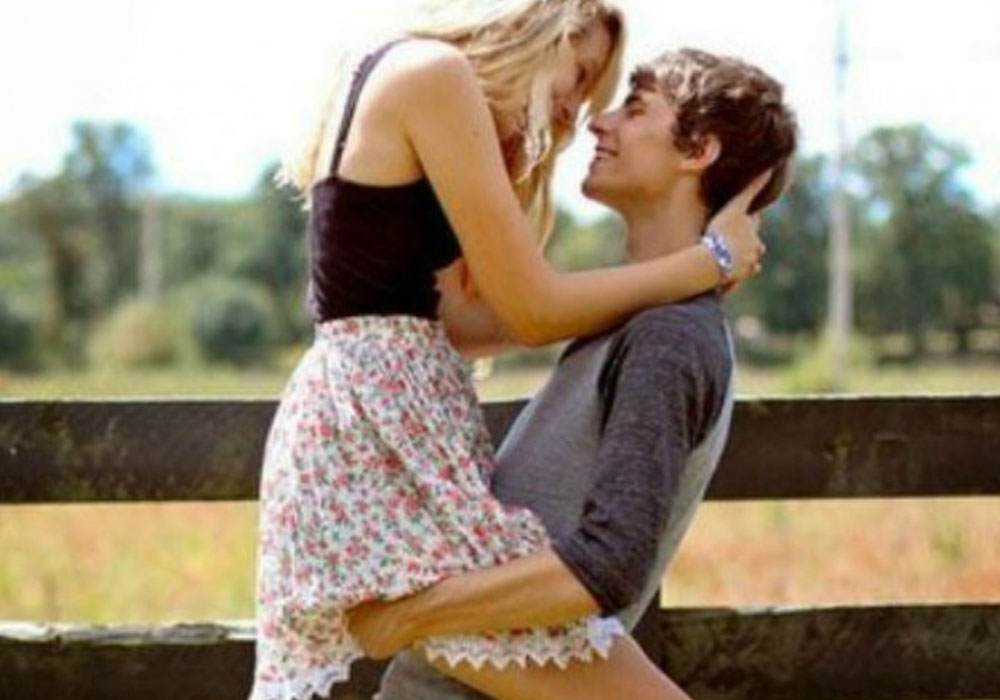 evdomadiaies_provlepseis