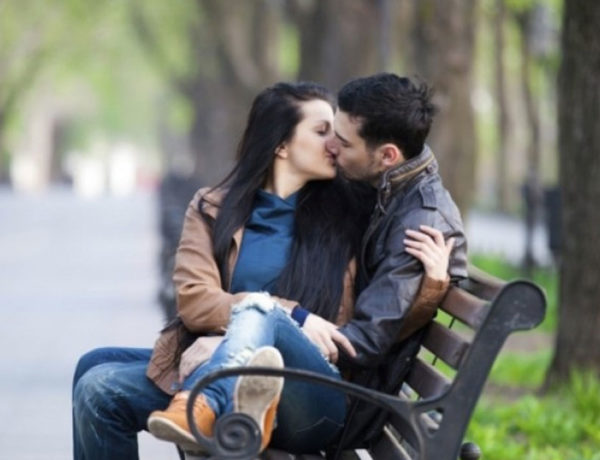 evdomadiaies_provlepseis