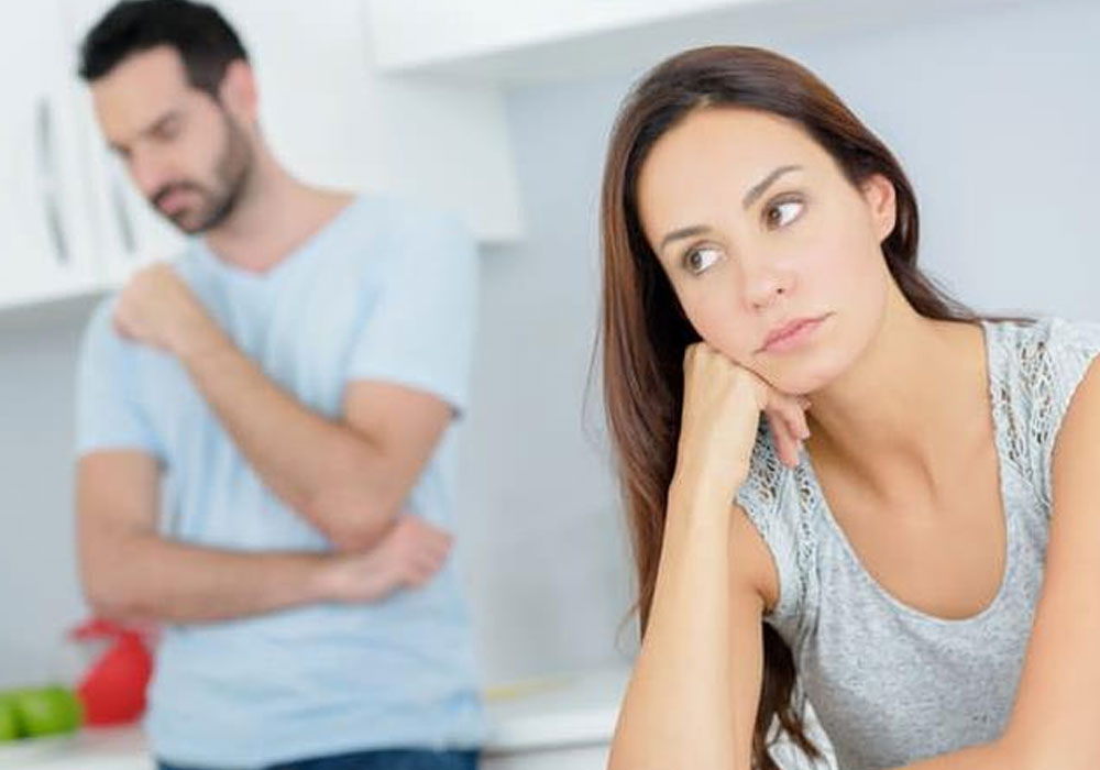 pote_enas_antras_to_paizei_dyskolos