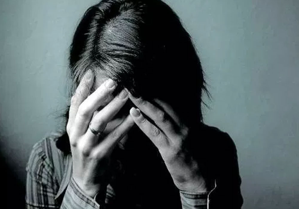 o_gios_mou_den_egkrinei_ton_syntrofo_mou